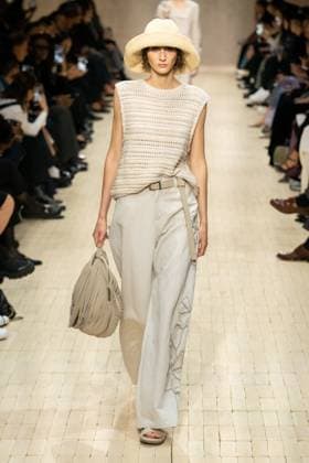 Milan Fashion Week - Women S S 2026 Emporio Armani fashion show Runway Milan, Italy Milan Fashion Week - Women S S 2026 Emporio Armani fashion show Runway Milan, Italy 25th September 2025  Copyright: xMARCOxERBAx