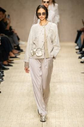 Milan Fashion Week - Women S S 2026 Emporio Armani fashion show Runway Milan, Italy Milan Fashion Week - Women S S 2026 Emporio Armani fashion show Runway Milan, Italy 25th September 2025  Copyright: xMARCOxERBAx