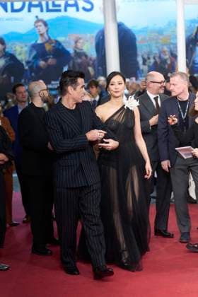 San Sebastian - Ballad of a Small Player Screening Colin Farrell, Fala Chen attended Ballad of a Small Player Red Carpet during 73rd San Sebastian International Film Festival at Kursaal Theatre on September 25, 2025 in Donostia San Sebastian, Spain Photo by ABACAPRESS.COM San Sebastian Euskadi Spain  Copyright: xABACAx