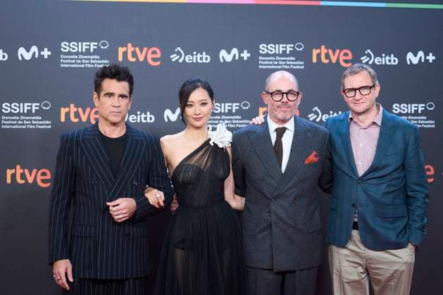 San Sebastian - Ballad of a Small Player Screening Fala Chen, Colin Farrell, Edward Berger attended Ballad of a Small Player Red Carpet during 73rd San Sebastian International Film Festival at Kursaal Theatre on September 25, 2025 in Donostia San Sebastian, Spain Photo by ABACAPRESS.COM San Sebastian Euskadi Spain  Copyright: xABACAx