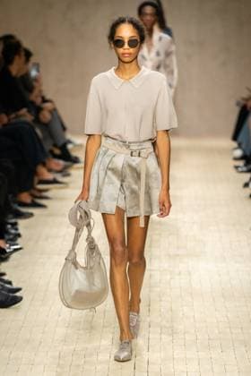 Milan Fashion Week - Women S S 2026 Emporio Armani fashion show Runway Milan, Italy Milan Fashion Week - Women S S 2026 Emporio Armani fashion show Runway Milan, Italy 25th September 2025  Copyright: xMARCOxERBAx