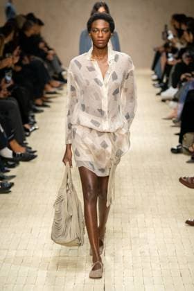 Milan Fashion Week - Women S S 2026 Emporio Armani fashion show Runway Milan, Italy Milan Fashion Week - Women S S 2026 Emporio Armani fashion show Runway Milan, Italy 25th September 2025  Copyright: xMARCOxERBAx