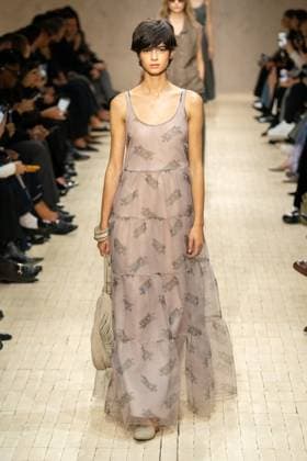 Milan Fashion Week - Women S S 2026 Emporio Armani fashion show Runway Milan, Italy Milan Fashion Week - Women S S 2026 Emporio Armani fashion show Runway Milan, Italy 25th September 2025  Copyright: xMARCOxERBAx