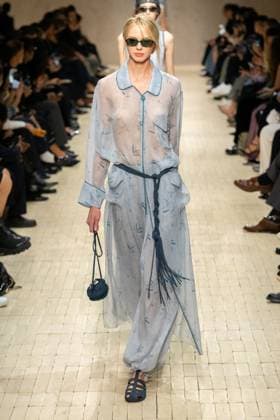 Milan Fashion Week - Women S S 2026 Emporio Armani fashion show Runway Milan, Italy Milan Fashion Week - Women S S 2026 Emporio Armani fashion show Runway Milan, Italy 25th September 2025  Copyright: xMARCOxERBAx