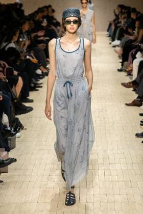 Milan Fashion Week - Women S S 2026 Emporio Armani fashion show Runway Milan, Italy Milan Fashion Week - Women S S 2026 Emporio Armani fashion show Runway Milan, Italy 25th September 2025  Copyright: xMARCOxERBAx