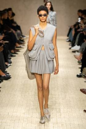 Milan Fashion Week - Women S S 2026 Emporio Armani fashion show Runway Milan, Italy Milan Fashion Week - Women S S 2026 Emporio Armani fashion show Runway Milan, Italy 25th September 2025  Copyright: xMARCOxERBAx