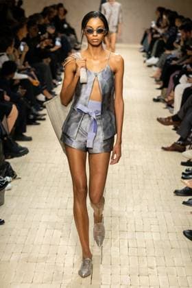 Milan Fashion Week - Women S S 2026 Emporio Armani fashion show Runway Milan, Italy Milan Fashion Week - Women S S 2026 Emporio Armani fashion show Runway Milan, Italy 25th September 2025  Copyright: xMARCOxERBAx