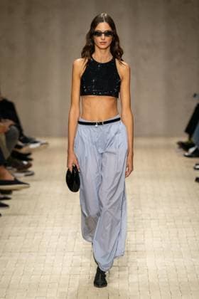 Milan Fashion Week - Women S S 2026 Emporio Armani fashion show Runway Milan, Italy Milan Fashion Week - Women S S 2026 Emporio Armani fashion show Runway Milan, Italy 25th September 2025  Copyright: xMARCOxERBAx