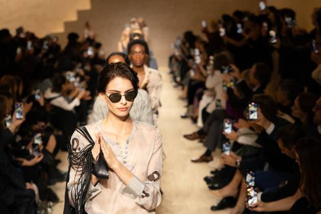 Milan Fashion Week - Women S S 2026 Emporio Armani fashion show Runway Milan, Italy Milan Fashion Week - Women S S 2026 Emporio Armani fashion show Runway Milan, Italy 25th September 2025  Copyright: xMARCOxERBAx