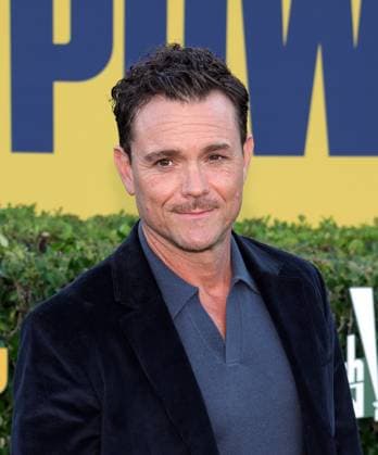 Los Angeles premiere of Hulu s Chad Powers at the Rose Bowl Stadium Featuring: Clayne Crawford Where: Los Angeles, California, United States When: 25 Sep 2025 Credit: Faye s Vision Cover Images EDITORIAL USE ONLY. NOT FOR USE BY NEWSPAPERS BASED IN THE UK. Copyright: xx coverimg55125394