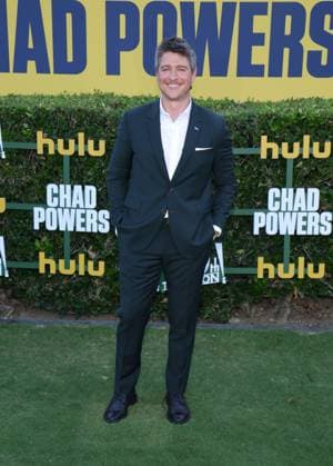 Los Angeles premiere of Hulu s Chad Powers at the Rose Bowl Stadium Featuring: Adam Fasullo Where: Los Angeles, California, United States When: 25 Sep 2025 Credit: Faye s Vision Cover Images EDITORIAL USE ONLY. NOT FOR USE BY NEWSPAPERS BASED IN THE UK. Copyright: xx coverimg55125368