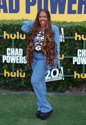 Los Angeles premiere of Hulu s Chad Powers at the Rose Bowl Stadium Featuring: Dara Renee Where: Los Angeles, California, United States When: 25 Sep 2025 Credit: Faye s Vision Cover Images EDITORIAL USE ONLY. NOT FOR USE BY NEWSPAPERS BASED IN THE UK. Copyright: xx coverimg55125353