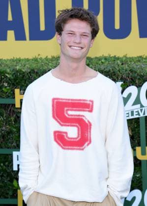 Los Angeles premiere of Hulu s Chad Powers at the Rose Bowl Stadium Featuring: Weston Van Soest Where: Los Angeles, California, United States When: 25 Sep 2025 Credit: Faye s Vision Cover Images EDITORIAL USE ONLY. NOT FOR USE BY NEWSPAPERS BASED IN THE UK. Copyright: xx coverimg55125357