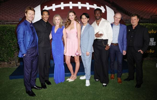Los Angeles premiere of Hulu s Chad Powers at the Rose Bowl Stadium Featuring: Glen Powell, Xavier Mills, Wynn Everett, Perry Mattfeld, Frankie A. Rodriguez, Quentin Plair, Toby Huss, Steve Zahn Where: Los Angeles, California, United States When: 25 Sep 2025 Credit: Faye s Vision Cover Images EDITORIAL USE ONLY. NOT FOR USE BY NEWSPAPERS BASED IN THE UK. Copyright: xx coverimg55125320