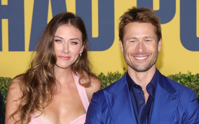 Los Angeles premiere of Hulu s Chad Powers at the Rose Bowl Stadium Featuring: Perry Mattfeld, Glen Powell Where: Los Angeles, California, United States When: 25 Sep 2025 Credit: Faye s Vision Cover Images EDITORIAL USE ONLY. NOT FOR USE BY NEWSPAPERS BASED IN THE UK. Copyright: xx coverimg55125295