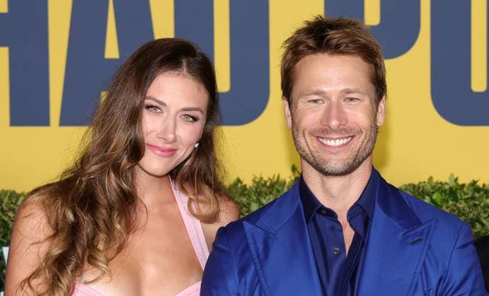 Los Angeles premiere of Hulu s Chad Powers at the Rose Bowl Stadium Featuring: Perry Mattfeld, Glen Powell Where: Los Angeles, California, United States When: 25 Sep 2025 Credit: Faye s Vision Cover Images EDITORIAL USE ONLY. NOT FOR USE BY NEWSPAPERS BASED IN THE UK. Copyright: xx coverimg55125296