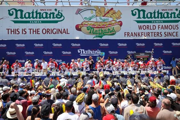 2022 Nathan s Famous International Hot Dog Eating Contest NEW YORK, USA - JULY 04: 2022 Nathan s Famous International Hot Dog Eating Contest is held in Coney Island of Brooklyn borough, New York City, United States on July 4, 2022. New York United States. Editorial use only. Please get in touch for any other usage.  Copyright: x2025xAnadoluxTayfunxCoÅükunx