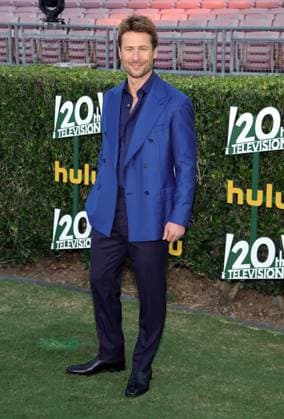 Los Angeles premiere of Hulu s Chad Powers at the Rose Bowl Stadium Featuring: Glen Powell Where: Los Angeles, California, United States When: 25 Sep 2025 Credit: Faye s Vision Cover Images EDITORIAL USE ONLY. NOT FOR USE BY NEWSPAPERS BASED IN THE UK. Copyright: xx coverimg55125238