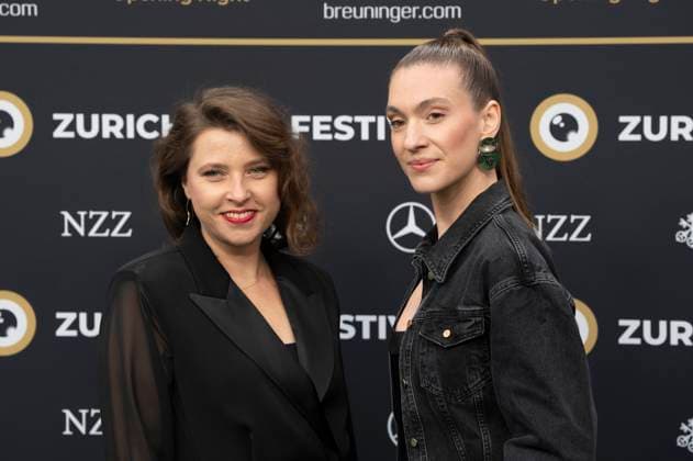 Maria Brendle and Julia Buchmann at the festival opening with the premiere of the feature film Splitsville at the 21 Zurich Film Festival 2025 in the Kongresssaal Zurich, 25 09 2025 Foto:xA.xRaemyx xFuturexImagex splittsville_5920