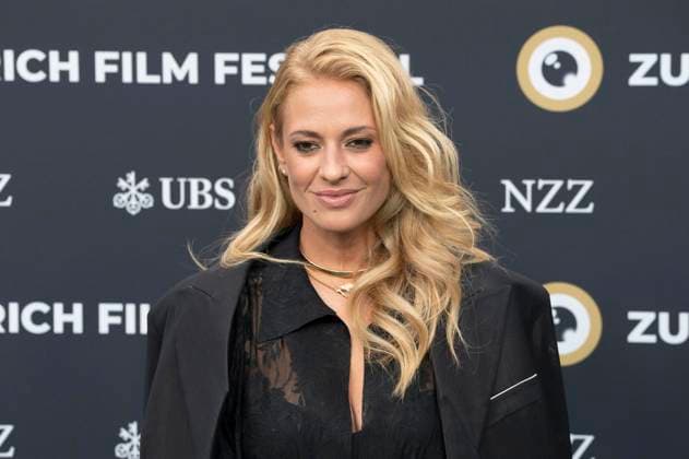 Christa Rigozzi at the festival opening with the premiere of the feature film Splitsville at the 21 Zurich Film Festival 2025 in the Kongresssaal Zurich, 25 09 2025 Foto:xA.xRaemyx xFuturexImagex splittsville_5923