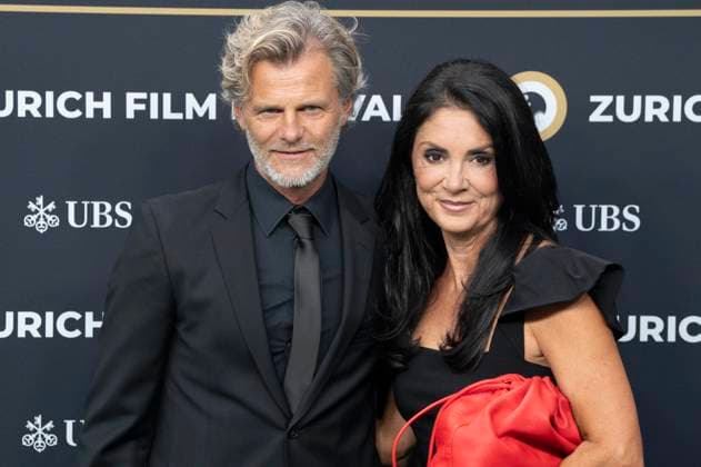 Alain Sutter with his wife Melanie Wey at the festival opening with the premiere of the feature film Splitsville at the 21 Zurich Film Festival 2025 in the Kongresssaal Zurich, 25 09 2025 Foto:xA.xRaemyx xFuturexImagex splittsville_5935