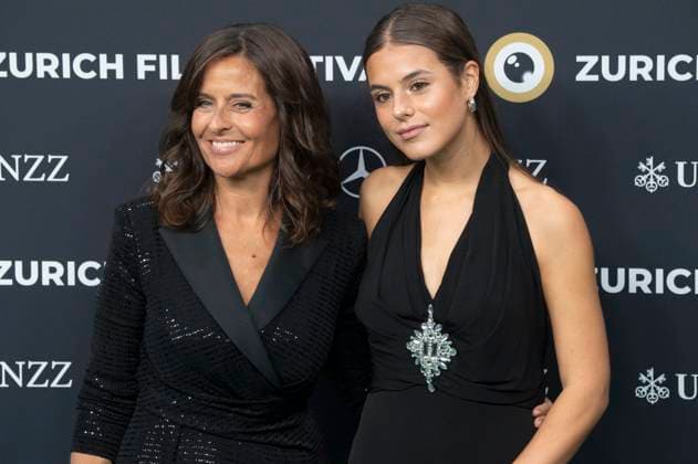 Sandra Studer with daughter Julia Müller at the festival opening with the premiere of the feature film Splitsville at the 21 Zurich Film Festival 2025 in the Kongresssaal Zurich, 25 09 2025 Foto:xA.xRaemyx xFuturexImagex splittsville_5952