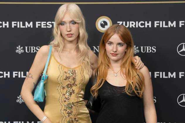 Milune with sister Felicity at the festival opening with the premiere of the feature film Splitsville at the 21 Zurich Film Festival 2025 in the Kongresssaal Zurich, 25 09 2025 Foto:xA.xRaemyx xFuturexImagex splittsville_5956
