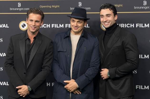 Bastian Baker, Kaya Yanar and Ivan Knie at the festival opening with the premiere of the feature film Splitsville at the 21 Zurich Film Festival 2025 in the Kongresssaal Zurich, 25 09 2025 Foto:xA.xRaemyx xFuturexImagex splittsville_5969