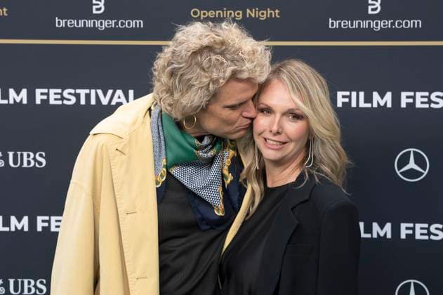 Dabu Bucher and Jenni Herren at the festival opening with the premiere of the feature film Splitsville at the 21 Zurich Film Festival 2025 in the Kongresssaal Zurich, 25 09 2025 Foto:xA.xRaemyx xFuturexImagex splittsville_5910