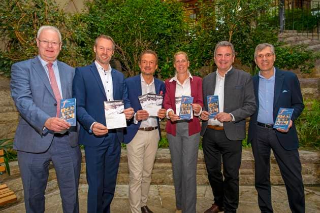 26 09 2025, International Classical Music Festival Festival of Nations 2025, in the Kurhaus Bad Wörishofen Unterallgäu , patrons of classical music, from left Member of Parliament Berhard Pohl Freie Wähler , District Administrato