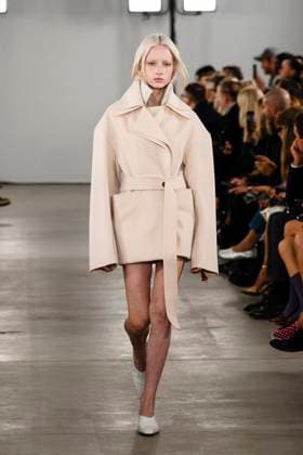 Milan Fashion Week - Women S S 2026 Sportmax Fashion Show Catwalk Milan, Italy Milan Fashion Week - Women S S 2026 Sportmax Fashion Show Catwalk Milan, Italy 26th September 2025  Copyright: xCristianxIncarbonax