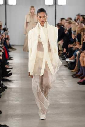 Milan Fashion Week - Women S S 2026 Sportmax Fashion Show Catwalk Milan, Italy Milan Fashion Week - Women S S 2026 Sportmax Fashion Show Catwalk Milan, Italy 26th September 2025  Copyright: xCristianxIncarbonax