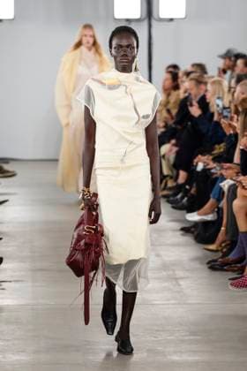 Milan Fashion Week - Women S S 2026 Sportmax Fashion Show Catwalk Milan, Italy Milan Fashion Week - Women S S 2026 Sportmax Fashion Show Catwalk Milan, Italy 26th September 2025  Copyright: xCristianxIncarbonax