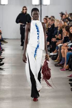Milan Fashion Week - Women S S 2026 Sportmax Fashion Show Catwalk Milan, Italy Milan Fashion Week - Women S S 2026 Sportmax Fashion Show Catwalk Milan, Italy 26th September 2025  Copyright: xCristianxIncarbonax