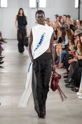 Milan Fashion Week - Women S S 2026 Sportmax Fashion Show Catwalk Milan, Italy Milan Fashion Week - Women S S 2026 Sportmax Fashion Show Catwalk Milan, Italy 26th September 2025  Copyright: xCristianxIncarbonax