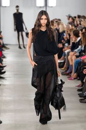 Milan Fashion Week - Women S S 2026 Sportmax Fashion Show Catwalk Milan, Italy Milan Fashion Week - Women S S 2026 Sportmax Fashion Show Catwalk Milan, Italy 26th September 2025  Copyright: xCristianxIncarbonax
