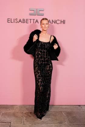 Milan, Italy, Italy: Milan, Milan Women s Fashion Week Spring Summer 2026 - Women s Fashion, Spring Summer 2026 - Elisabetta Franchi fashion show - arrivals in the photo: Toni Garrn Milan Italy  - ZUMAp169 20250926_zea_p169_352 Copyright: xRiccardoxGiordanox