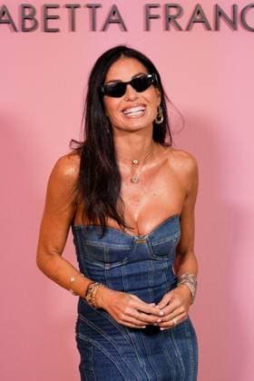 Milan, Italy, Italy: Milan, Milan Women s Fashion Week Spring Summer 2026 - Women s Fashion, Spring Summer 2026 - Elisabetta Franchi fashion show - arrivals in the photo: Elisabetta Gregoraci Milan Italy  - ZUMAp169 20250926_zea_p169_383 Copyright: xRiccardoxGiordanox