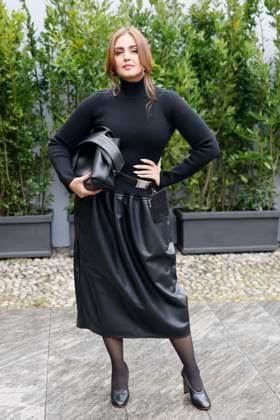 MFW Tod’s front row MP Huma Qureshi arrives at the Tod s fashion show during Milan s Fashion Week Womenswear Spring Summer 2026, on September 26, 2025 in Milan (Italy), Italy. Photo by Marco Piovanotto Abacapress.com  Copyright: xPiovanottoxMarco ABACAx