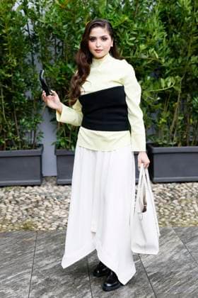 MFW Tod’s front row MP Hala Al Turk arrives at the Tod s fashion show during Milan s Fashion Week Womenswear Spring Summer 2026, on September 26, 2025 in Milan (Italy), Italy. Photo by Marco Piovanotto Abacapress.com  Copyright: xPiovanottoxMarco ABACAx