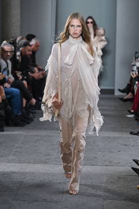 Milan, Milan Women s Fashion Week Spring Summer 2026 - Women s Fashion, Spring Summer 2026. - Blumarine fashion show - catwalk - photo: model  Copyright: xSimonaxChiocciax xipa-agency.netx xFotosickix IPA_Agency_IPA65782719