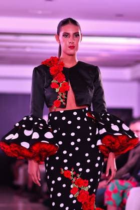 Spring Colors Fashion Week de Madrid - 26 Sep 2025 A model walks the runway wearing a design by Adan Terriquez during the Spring Colors Fashion Week de Madrid at Hotel Princesa. Madrid Spain Copyright: xAtilanoxGarciax xSOPAxImagesx FOTO49645