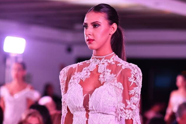 Spring Colors Fashion Week de Madrid - 26 Sep 2025 A model walks the runway wearing a design by Jose Zafra during the Spring Colors Fashion Week de Madrid at Hotel Princesa. Madrid Spain Copyright: xAtilanoxGarciax xSOPAxImagesx FOTO49687