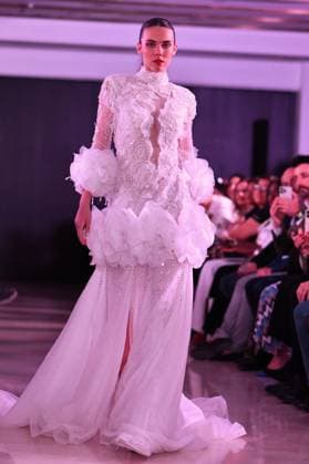 Spring Colors Fashion Week de Madrid - 26 Sep 2025 A model walks the runway wearing a design by Jose Zafra during the Spring Colors Fashion Week de Madrid at Hotel Princesa. Madrid Spain Copyright: xAtilanoxGarciax xSOPAxImagesx FOTO49651