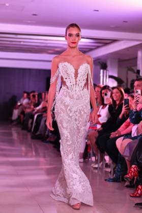 Spring Colors Fashion Week de Madrid - 26 Sep 2025 A model walks the runway wearing a design by Jose Zafra during the Spring Colors Fashion Week de Madrid at Hotel Princesa. Madrid Spain Copyright: xAtilanoxGarciax xSOPAxImagesx FOTO49659