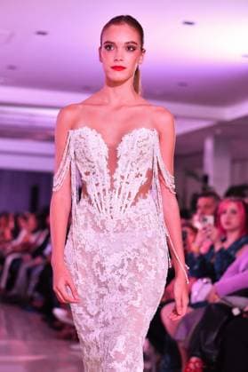 Spring Colors Fashion Week de Madrid - 26 Sep 2025 A model walks the runway wearing a design by Jose Zafra during the Spring Colors Fashion Week de Madrid at Hotel Princesa. Madrid Spain Copyright: xAtilanoxGarciax xSOPAxImagesx FOTO49660