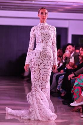 Spring Colors Fashion Week de Madrid - 26 Sep 2025 A model walks the runway wearing a design by Jose Zafra during the Spring Colors Fashion Week de Madrid at Hotel Princesa. Madrid Spain Copyright: xAtilanoxGarciax xSOPAxImagesx FOTO49669