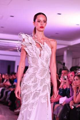 Spring Colors Fashion Week de Madrid - 26 Sep 2025 A model walks the runway wearing a design by Jose Zafra during the Spring Colors Fashion Week de Madrid at Hotel Princesa. Madrid Spain Copyright: xAtilanoxGarciax xSOPAxImagesx FOTO49679