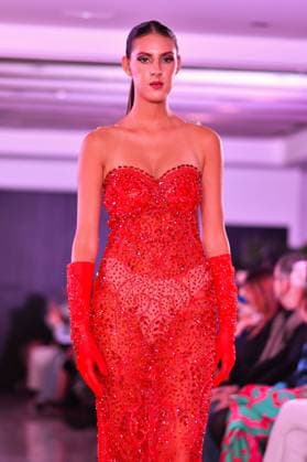 Spring Colors Fashion Week de Madrid - 26 Sep 2025 A model walks the runway wearing a design by Jarul Mercedes during the Spring Colors Fashion Week de Madrid at Hotel Princesa. Madrid Spain Copyright: xAtilanoxGarciax xSOPAxImagesx FOTO49727