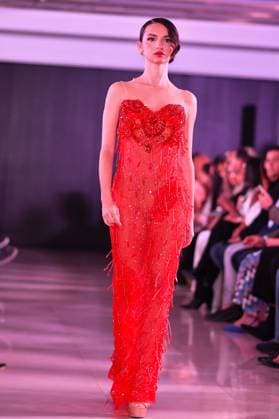 Spring Colors Fashion Week de Madrid - 26 Sep 2025 A model walks the runway wearing a design by Jarul Mercedes during the Spring Colors Fashion Week de Madrid at Hotel Princesa. Madrid Spain Copyright: xAtilanoxGarciax xSOPAxImagesx FOTO49731